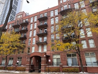550 N Kingsbury St Unit 316, Chicago, IL 60654