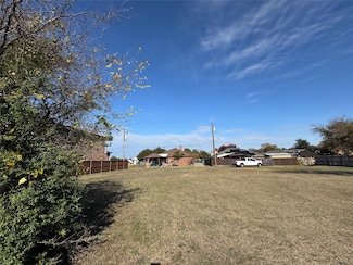 4535 Ginger Ave, Dallas, TX 75211