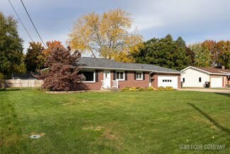 7491 Astronaut Ave, Jenison, MI 49428