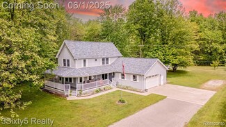 1400 Oakville Waltz Rd, New Boston, MI 48164