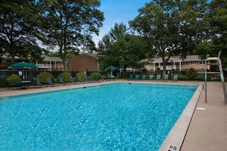 111 College Rd Unit 6-L, Selden, NY 11784