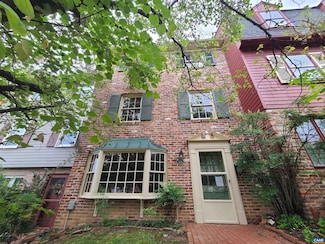 120 Georgetown Green, Charlottesville, VA 22901