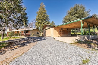 40438 Live Oak Dr, Oakhurst, CA 93644