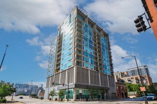 700 W Van Buren St Unit PH7, Chicago, IL 60607