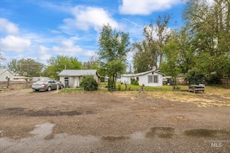 218 & 222 E Owyhee Ave, Homedale, ID 83628