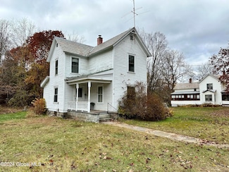 516 Main St, Corinth, NY 12822