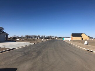 3004/3002 Peach Tree Dr, Bismarck, ND 58504