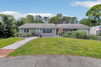25 Pheasant Cove Cir, Yarmouth Port, MA 02675