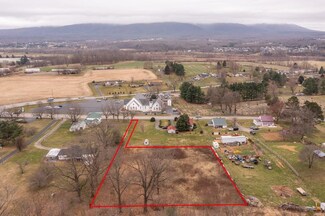 11 Stuart Ave, Stuarts Draft, VA 24477