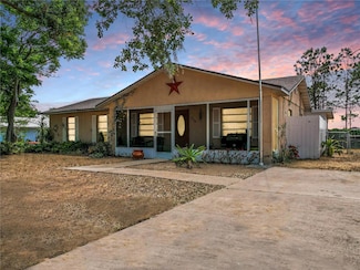 629 N 7th St, Lake Wales, FL 33853