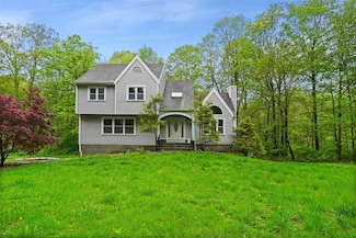98 Smith Ridge Rd, South Salem, NY 10590