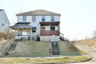 526 Farnsworth Ave, Clairton, PA 15025
