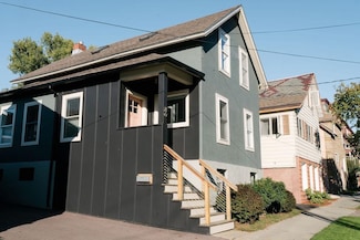 80 Maple St, Burlington, VT 05401