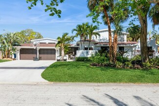 815 Paradise Way, Sarasota, FL 34242