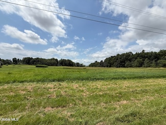 3 Lamos Ln, Fort Edward, NY 12828