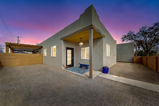 1021 Stover Ave SW, Albuquerque, NM 87102