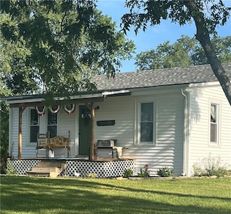 1596 Haskell Rd, Williamsburg, KS 66095