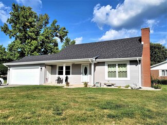 204 Holiday Dr, Greentown, IN 46936