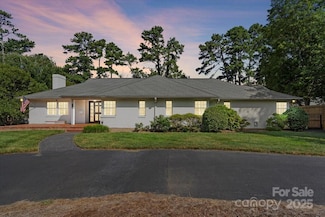 1626 S Wendover Rd, Charlotte, NC 28211