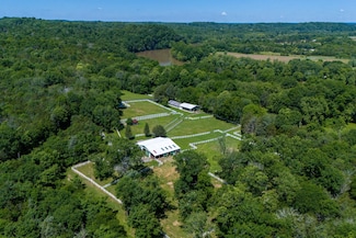 9786 Hartsville Pike, Lebanon, TN 37087