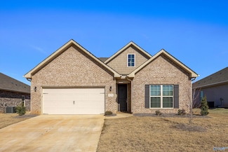 121 Heritage Lakes Blvd, New Market, AL 35761