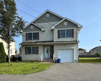 1201 Dukes Pkwy E, Manville, NJ 08835