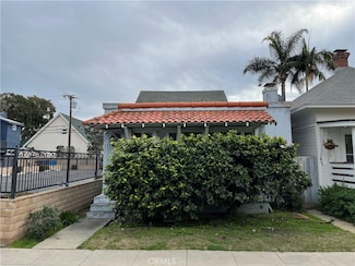 320 11th St, Huntington Beach, CA 92648