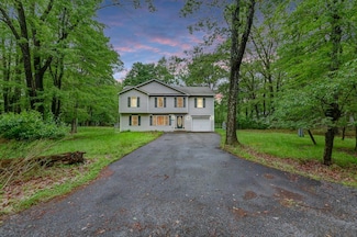 1162 Colt Ln, Pocono Summit, PA 18346