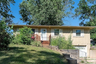 30 Browning Ct, Eudora, KS 66025