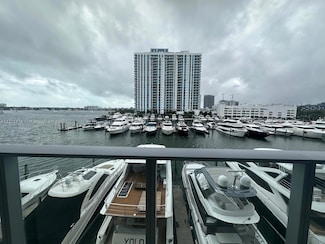 17301 Biscayne Blvd Unit 305, Aventura, FL 33160