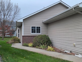 151 Garner Cir, Montrose, MN 55363