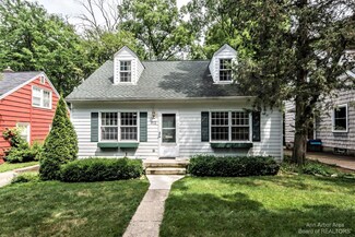 1722 Chandler Rd, Ann Arbor, MI 48105