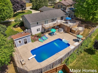 2650 Oldepointe Dr NE, Grand Rapids, MI 49525