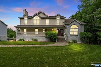 1731 MacOpin Rd, West Milford, NJ 07480