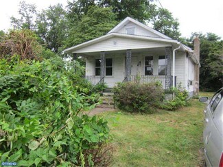10 Oak Lane Ave, Fairless Hills, PA 19030