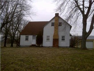8100 Dale Rd, Dale, IN 47523