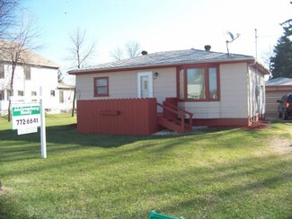 209 4th St N, Fisher, MN 56723