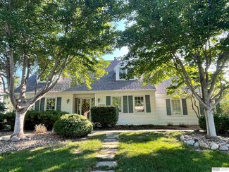 13406 Erskine St, Omaha, NE 68164