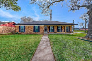 3302 Flamborough Dr, Pasadena, TX 77503