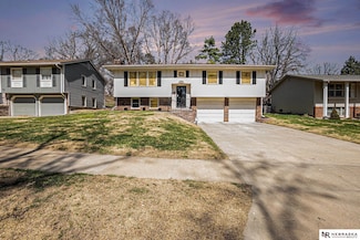 13364 Trendwood Dr, Omaha, NE 68144