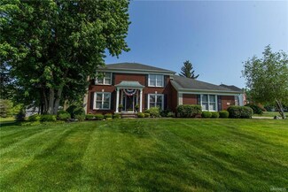 3 Harmony Cir, Orchard Park, NY 14127