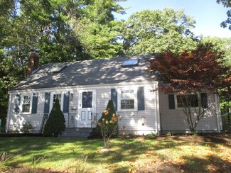 83 Clarendon St, South Weymouth, MA 02190
