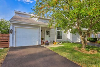 3325 Huntington Ln Unit 2, Island Lake, IL 60042
