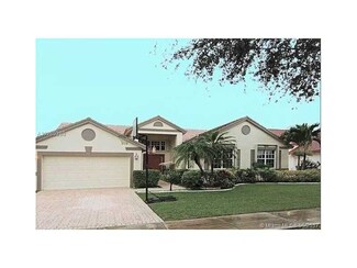 2881 W Abiaca Cir, Davie, FL 33328