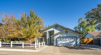 1389 River Ridge Dr, Redding, CA 96003