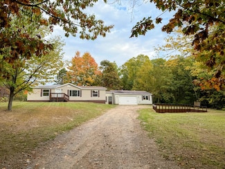 6349 W Feole Rd, Kinross, MI 49752