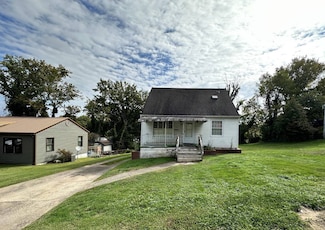 477 Linden Cir, Huntington, WV 25705