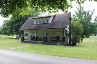 33 Day St, Hazel Green, KY 41332