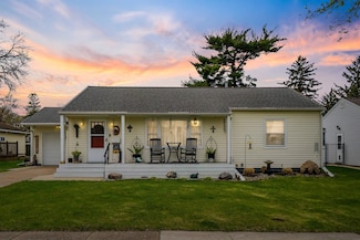 1515 Clay St, Cedar Falls, IA 50613