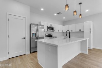 437 S 98th St, Mesa, AZ 85208